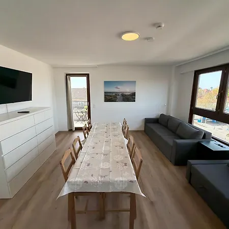Modern 3-room With Big Living & Balcony