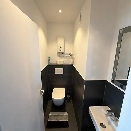 Modern 3-room With Big Living & Balcony Карлсруэ