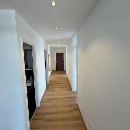 Modern 3-room With Big Living & Balcony Апартаменты *